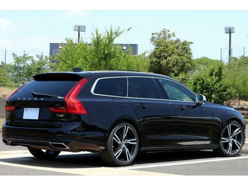 V90