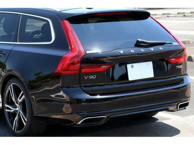 V90