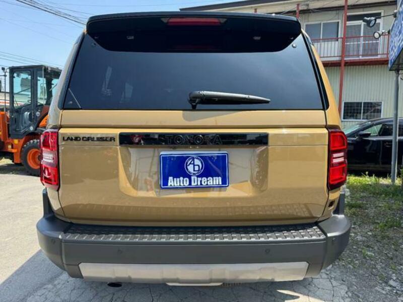 LAND CRUISER 250