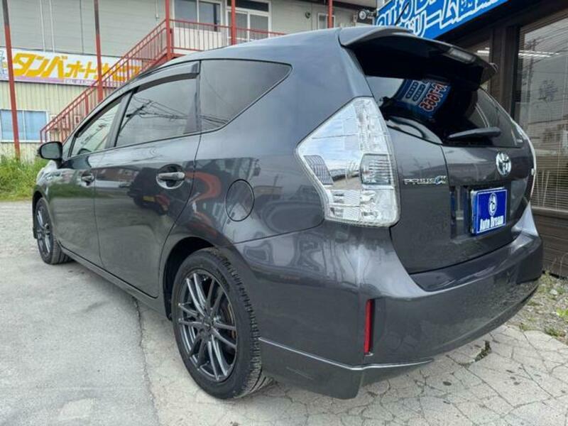 PRIUS ALPHA