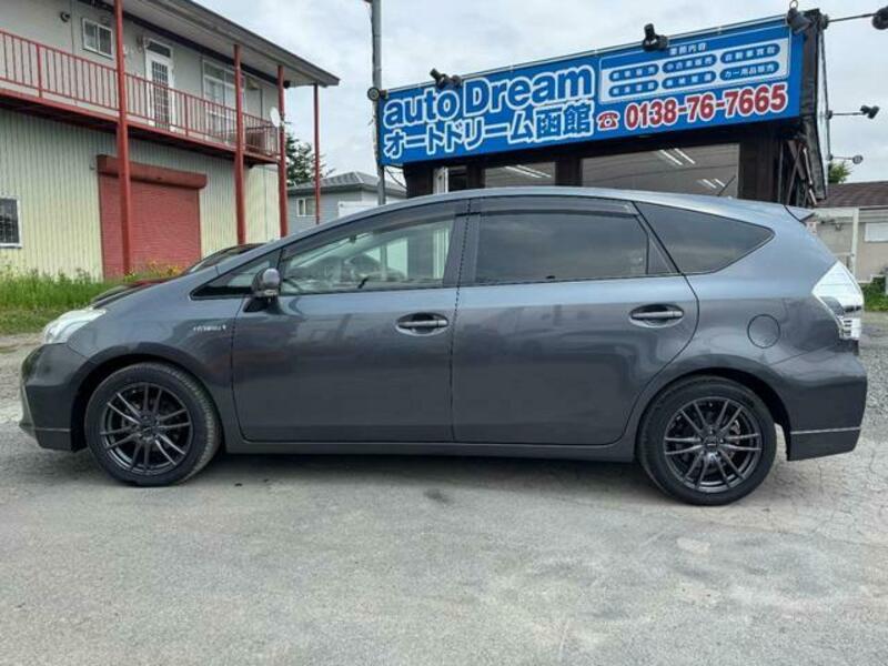 PRIUS ALPHA