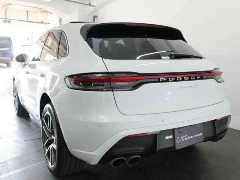 MACAN
