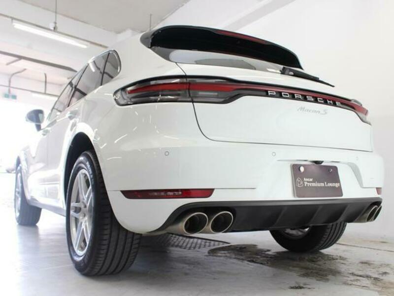 MACAN