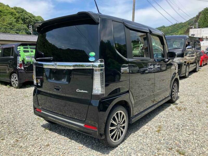 N BOX CUSTOM
