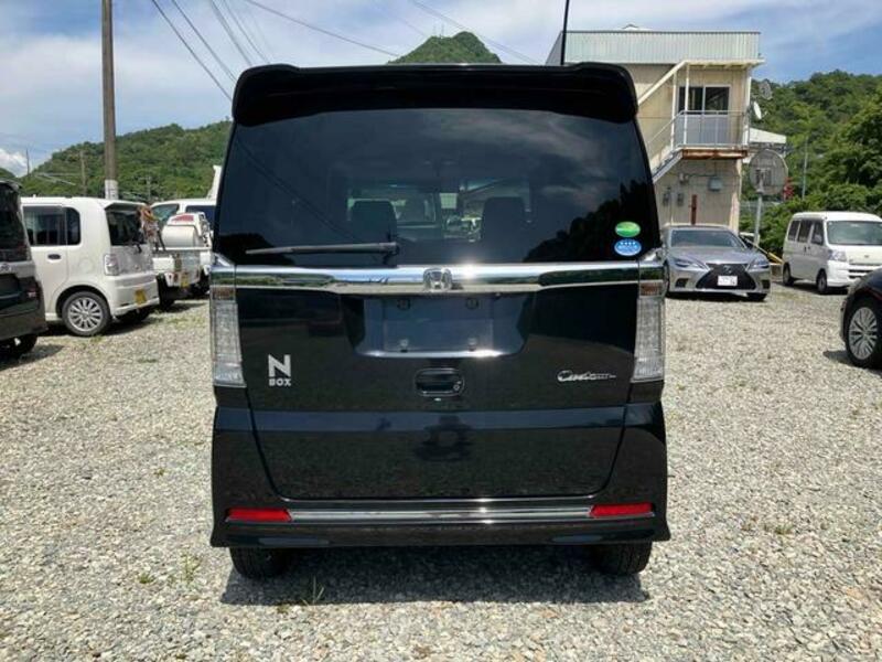 N BOX CUSTOM