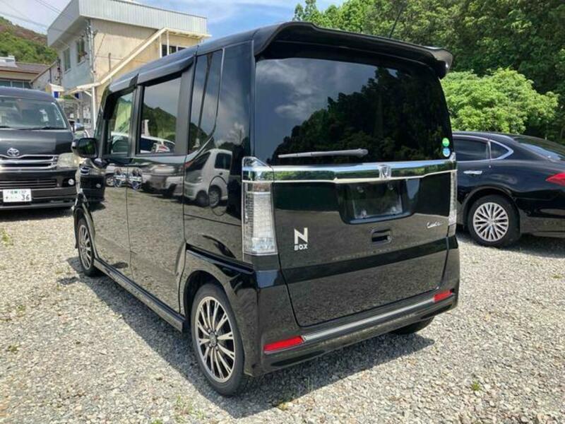 N BOX CUSTOM