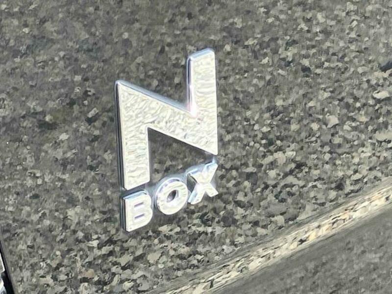 N BOX CUSTOM