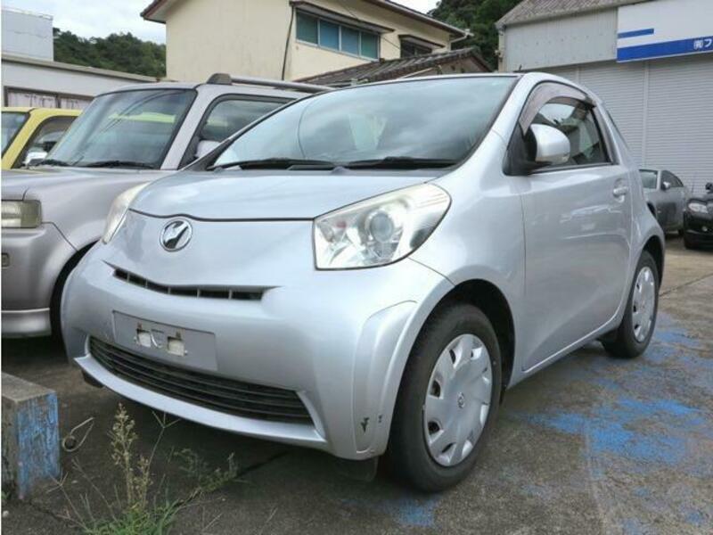 TOYOTA IQ