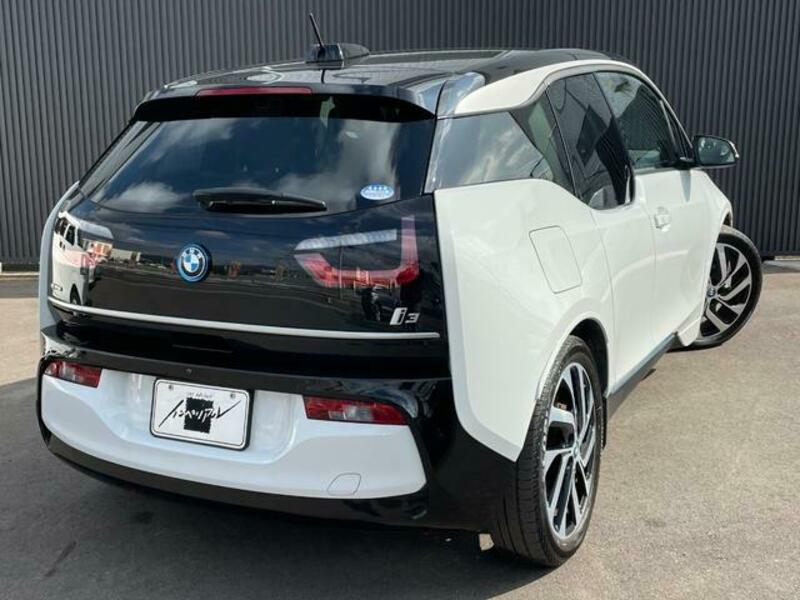 i3