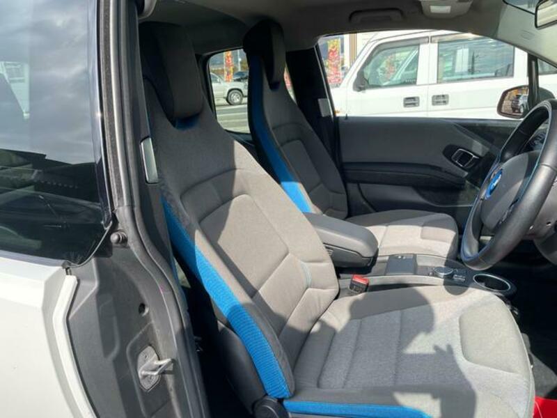i3