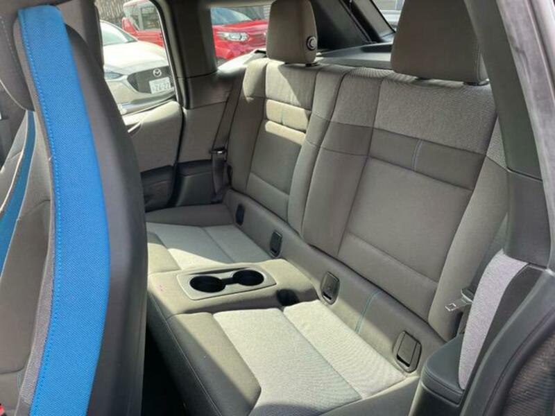 i3