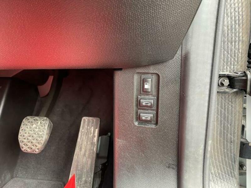 i3