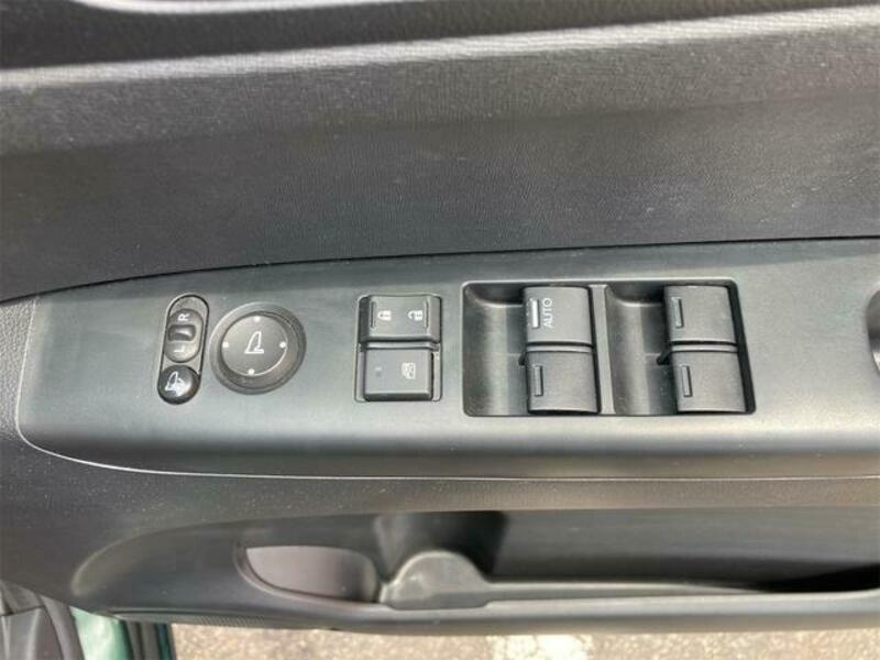 N BOX