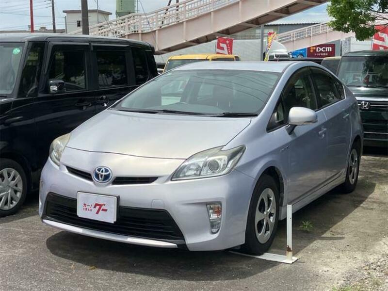 TOYOTA PRIUS