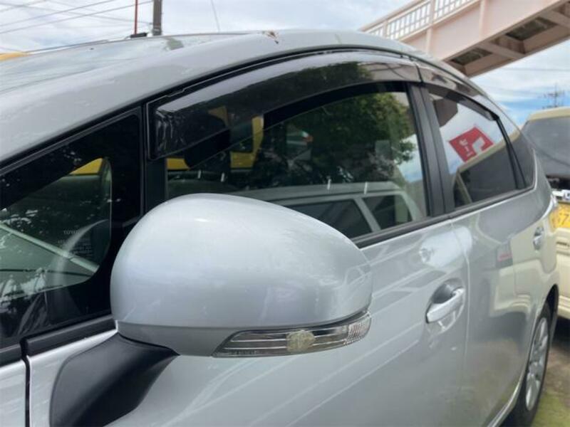 PRIUS ALPHA