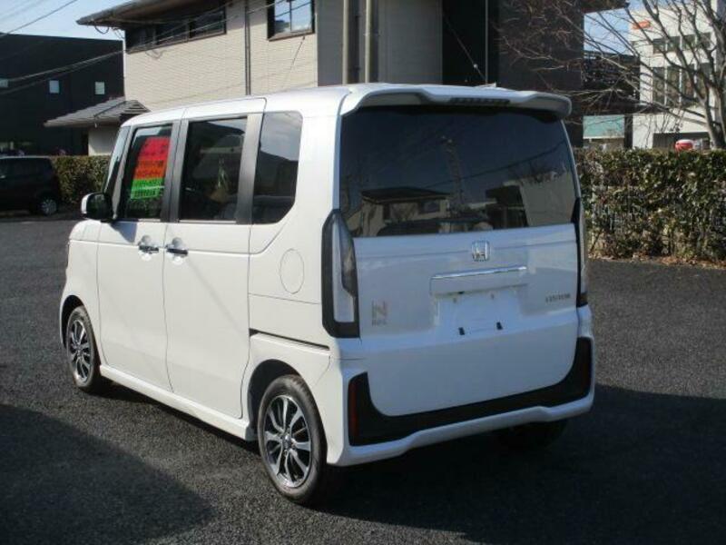 N BOX CUSTOM
