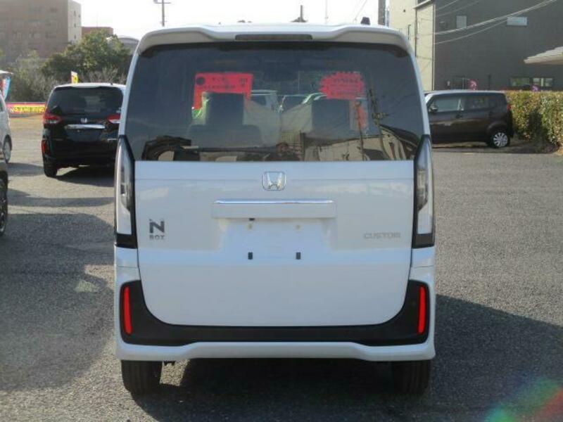 N BOX CUSTOM
