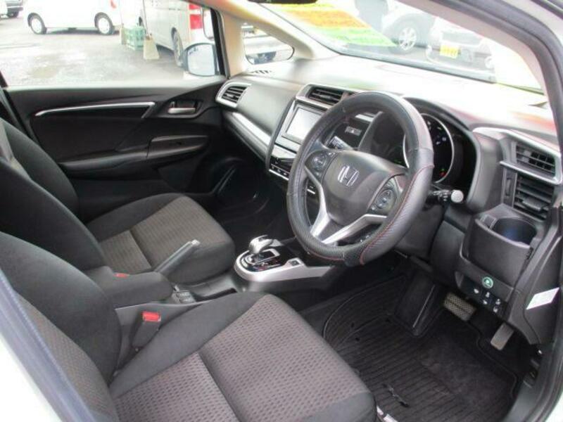 FIT HYBRID