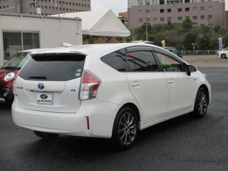 PRIUS ALPHA