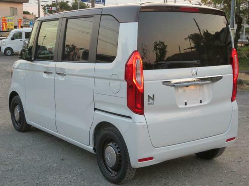 N BOX