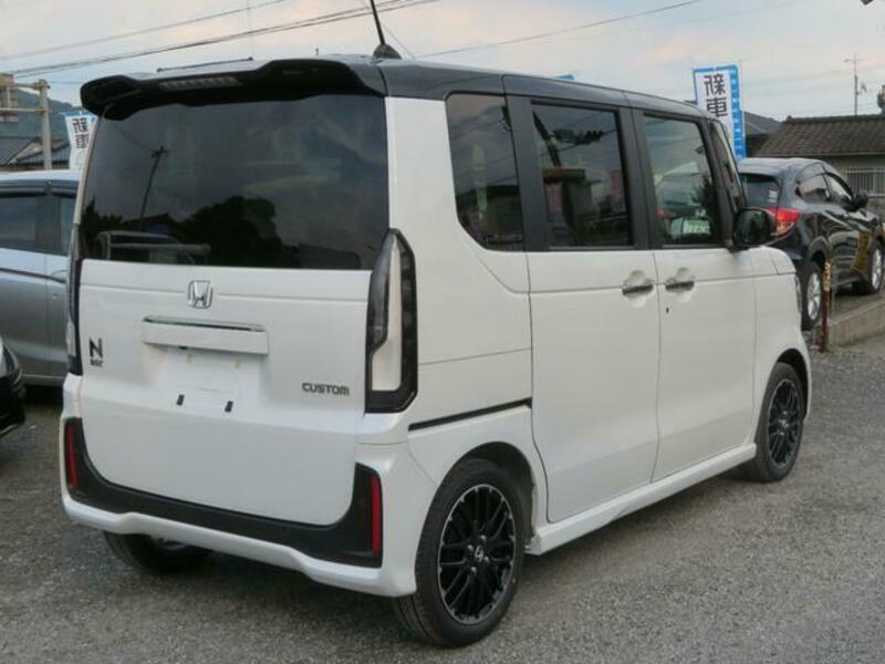 N BOX CUSTOM