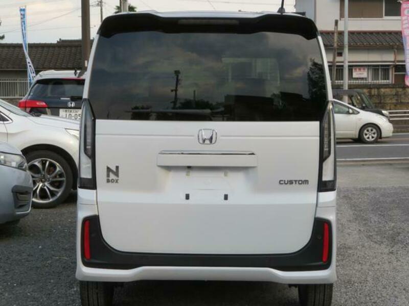 N BOX CUSTOM