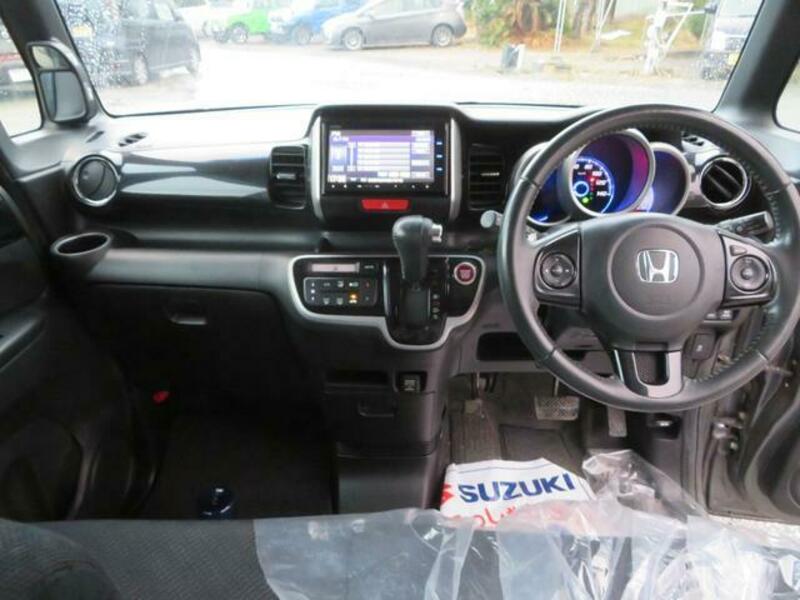 N BOX CUSTOM