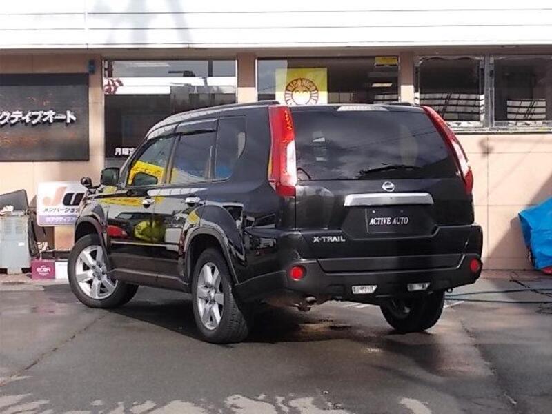 X-TRAIL