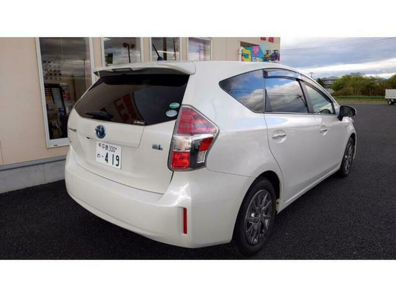 PRIUS ALPHA