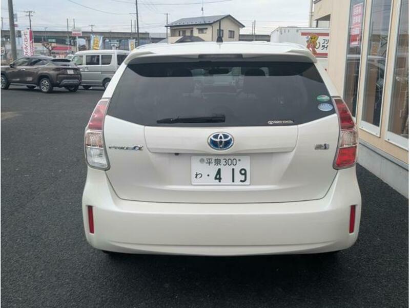 PRIUS ALPHA