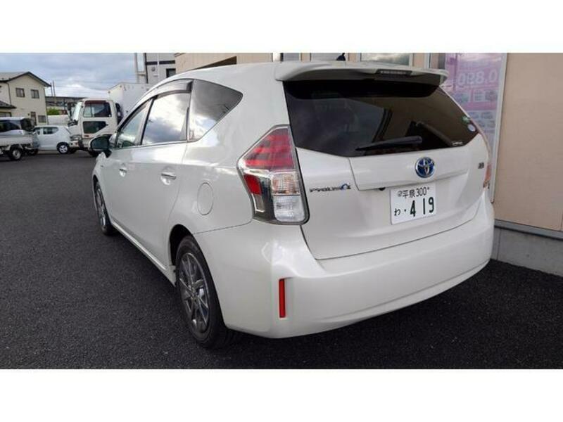 PRIUS ALPHA