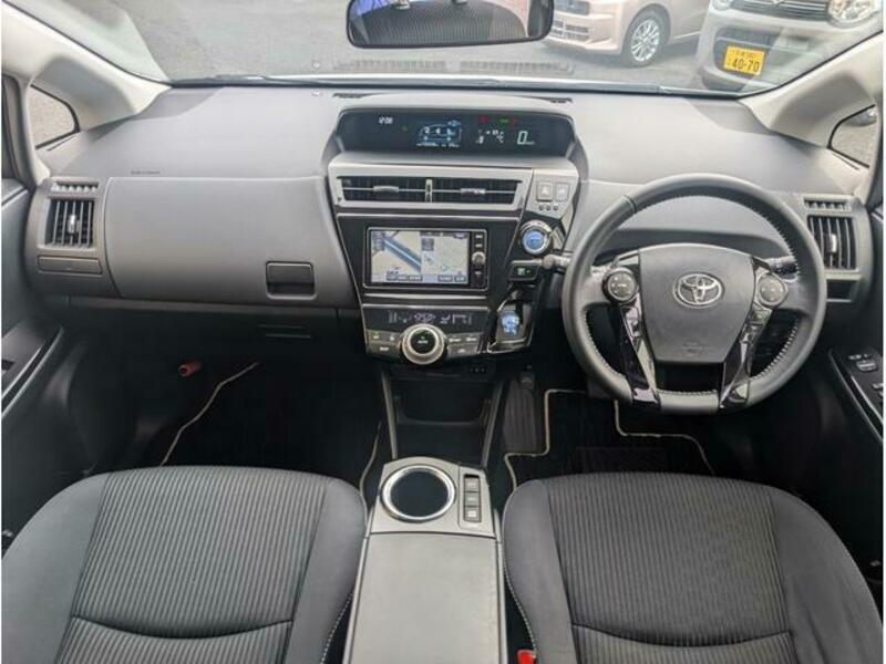 PRIUS ALPHA