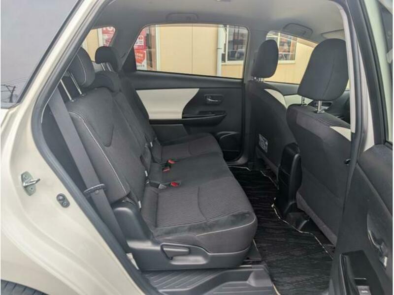 PRIUS ALPHA