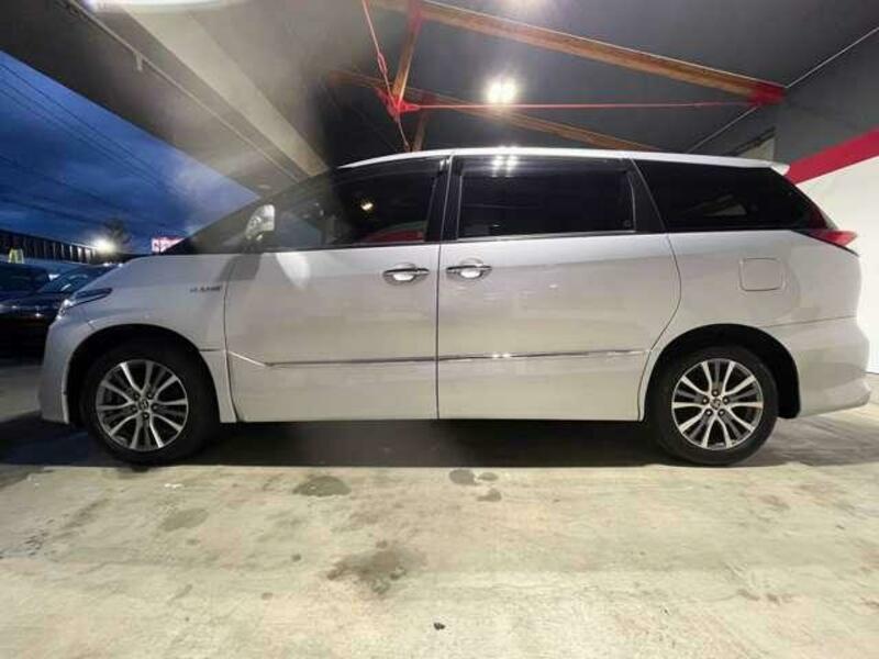 ESTIMA HYBRID