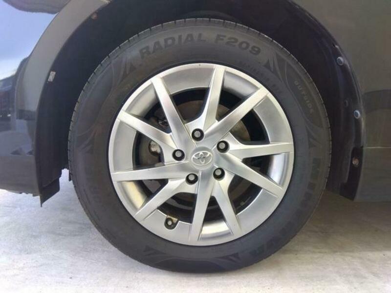 PRIUS ALPHA