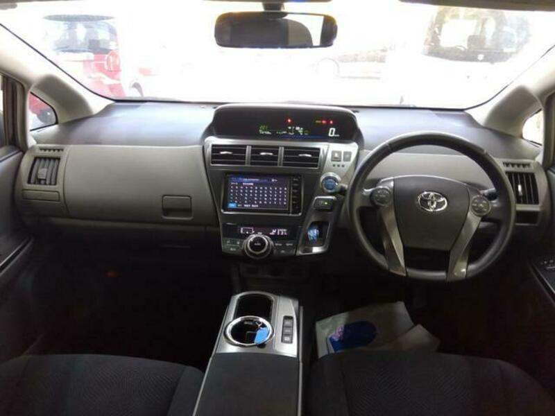 PRIUS ALPHA