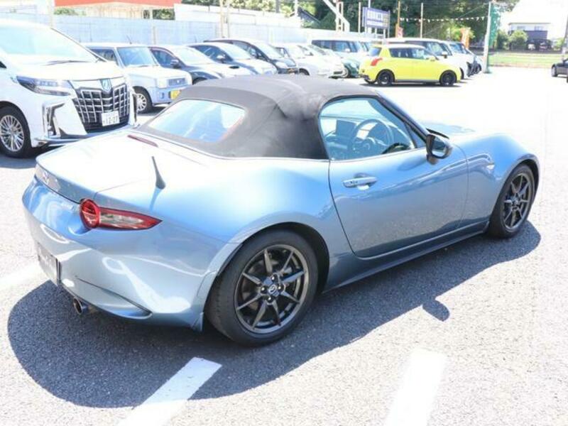ROADSTER