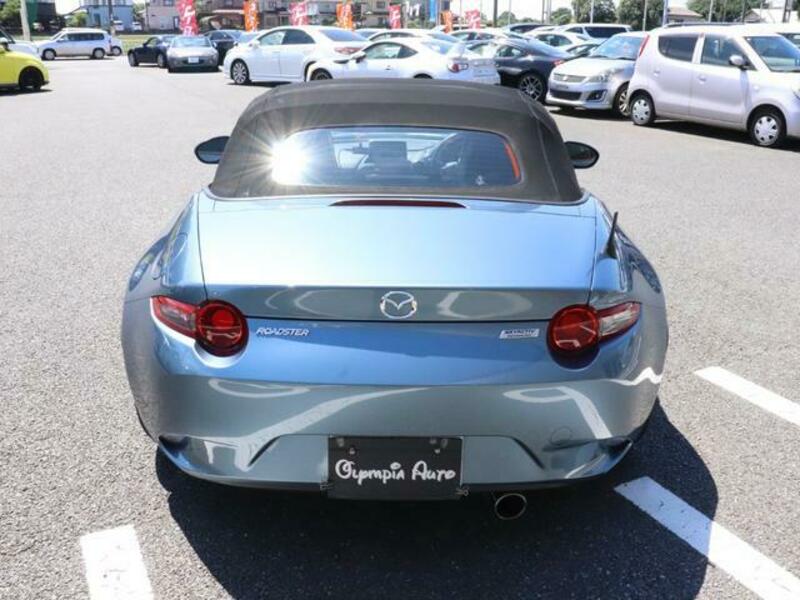 ROADSTER