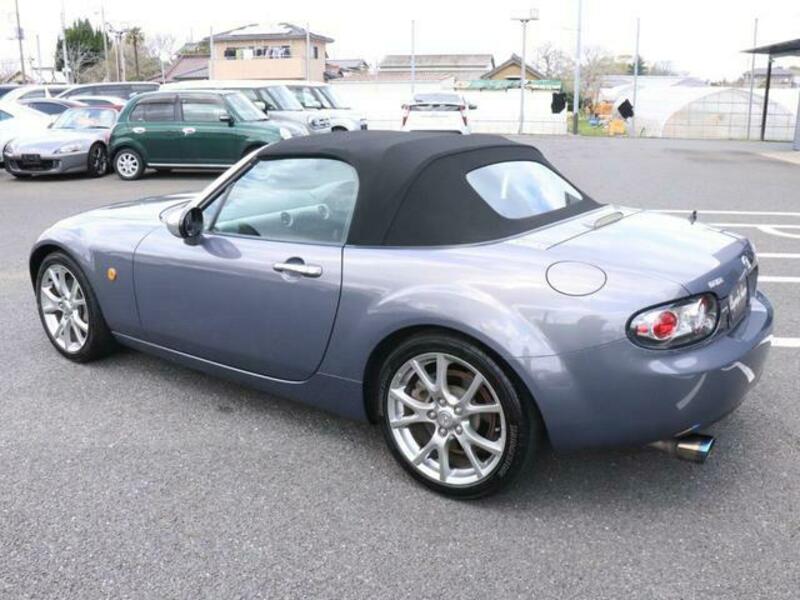 ROADSTER