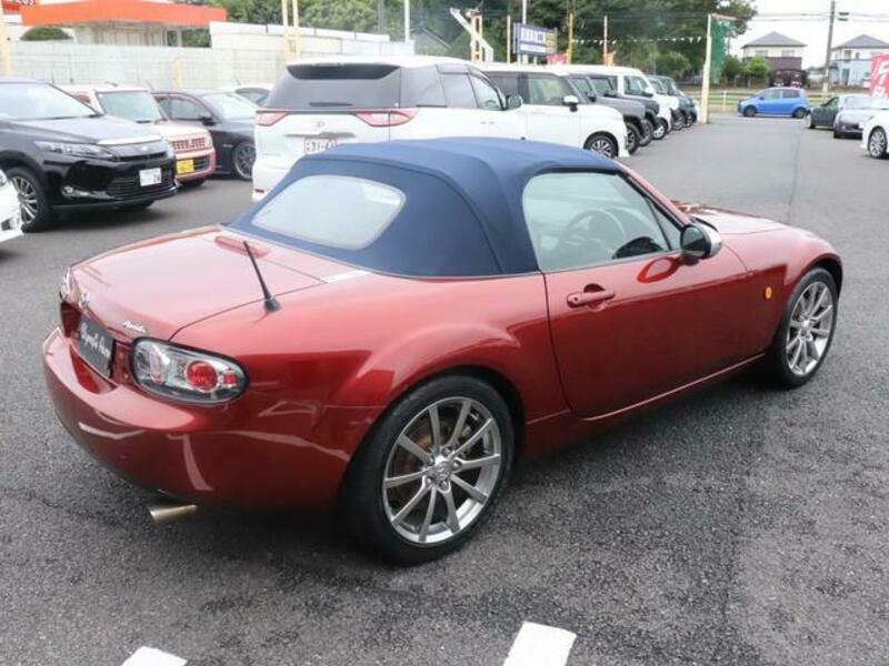 ROADSTER