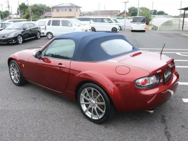 ROADSTER