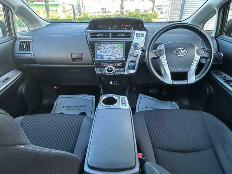 PRIUS ALPHA