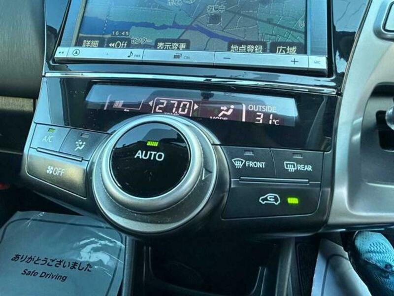 PRIUS ALPHA