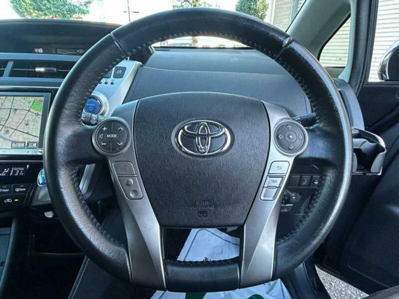 PRIUS ALPHA