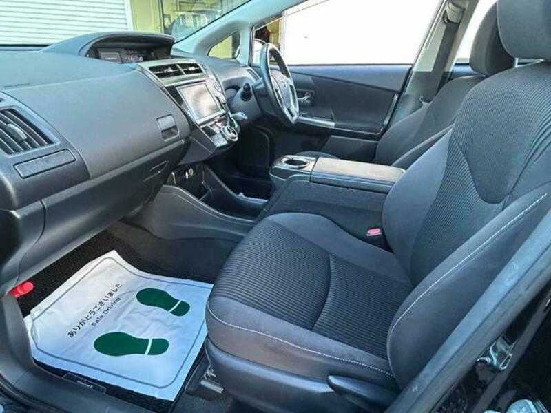 PRIUS ALPHA