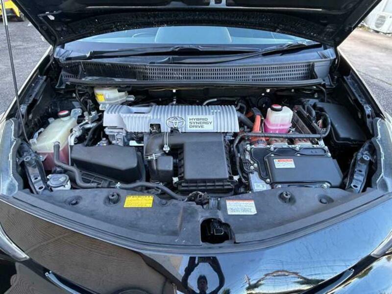 PRIUS ALPHA