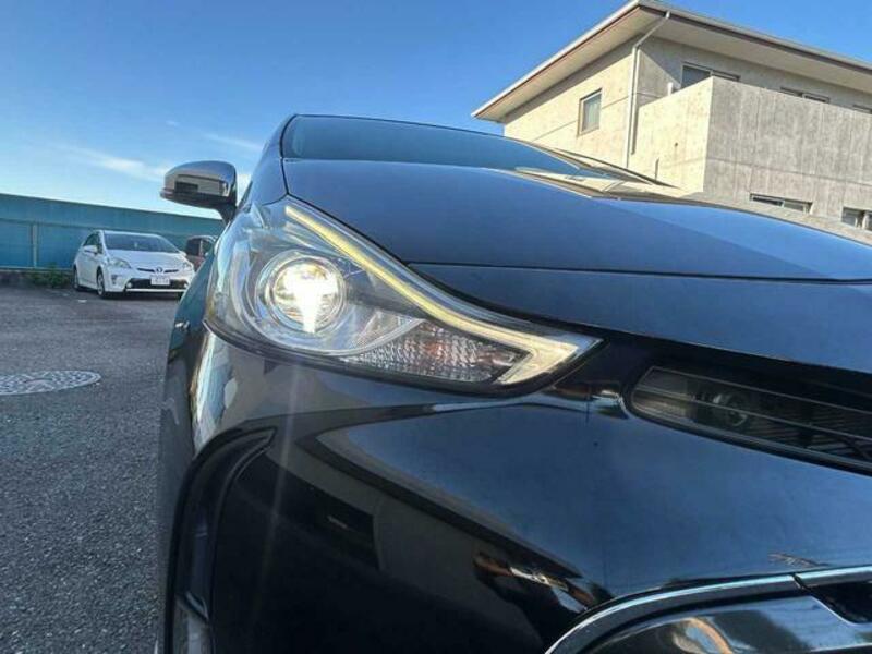 PRIUS ALPHA