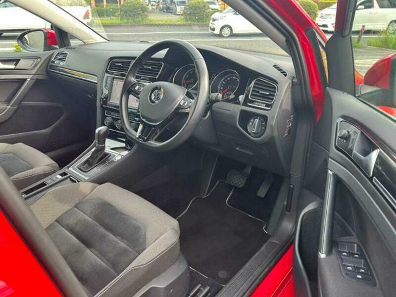 GOLF VARIANT