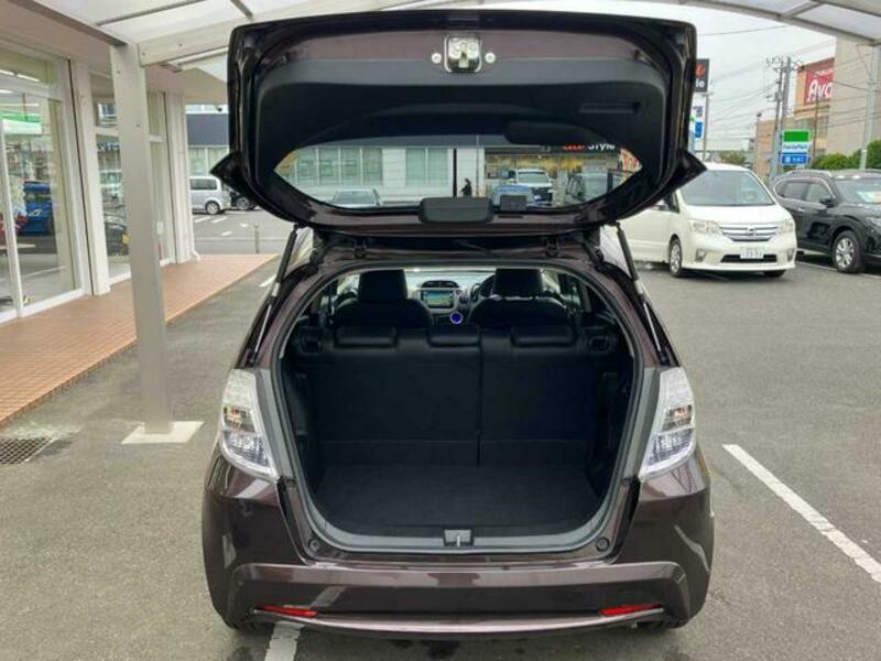 FIT HYBRID
