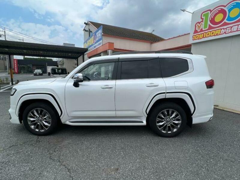 LAND CRUISER